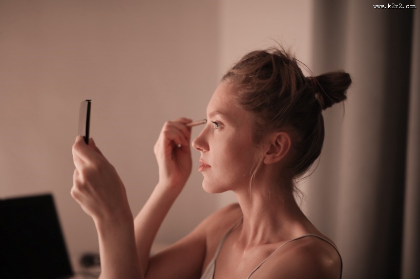 美女的侧颜图片