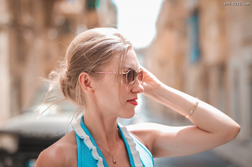 美女的侧颜图片