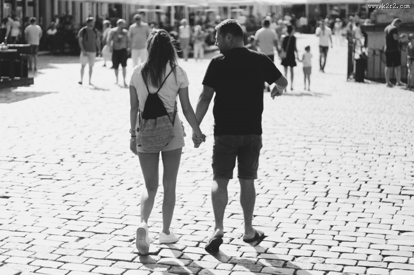 情侣黑白摄影图片大全