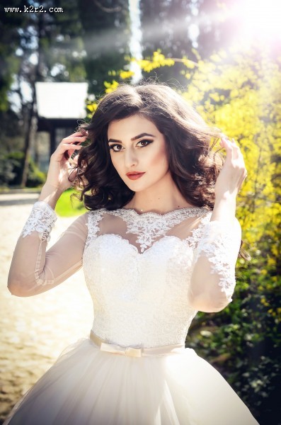 穿婚纱的新娘图片大全