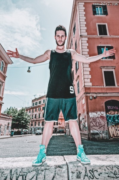 有活力的时尚青年图片