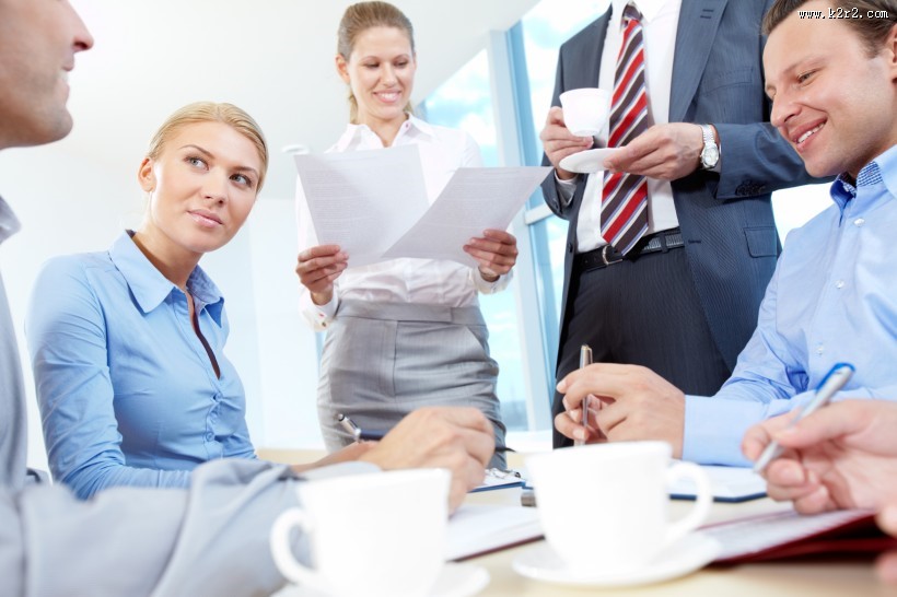 办公室小组会议图片大全