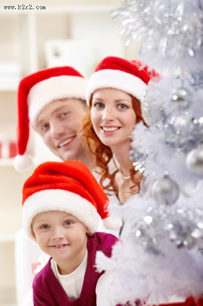 戴着圣诞帽的一家人图片