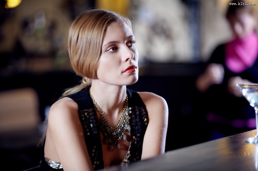 穿裙子的美女图片