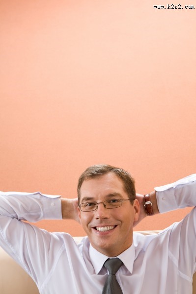 咧嘴笑的男士图片大全