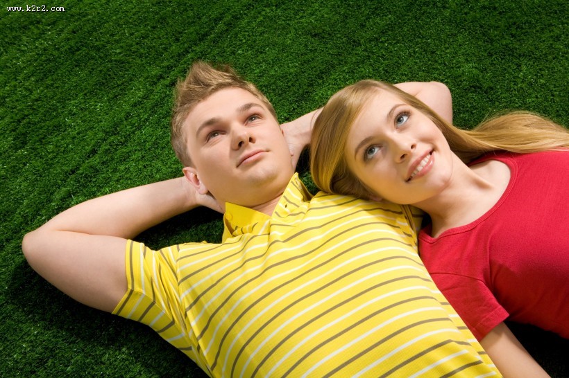 亲昵的情侣图片大全