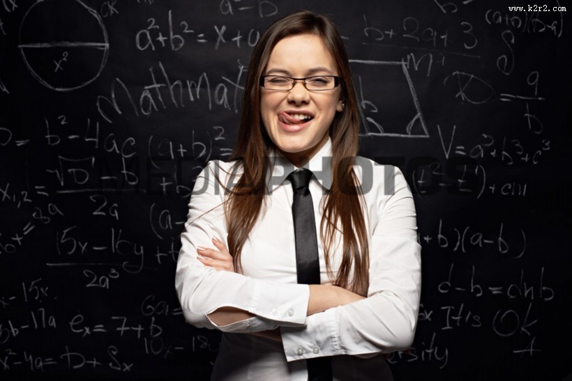 青春洋溢的大学生图片