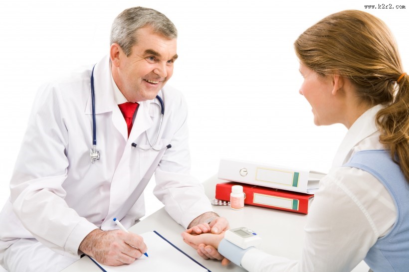 医术高明的男医生图片