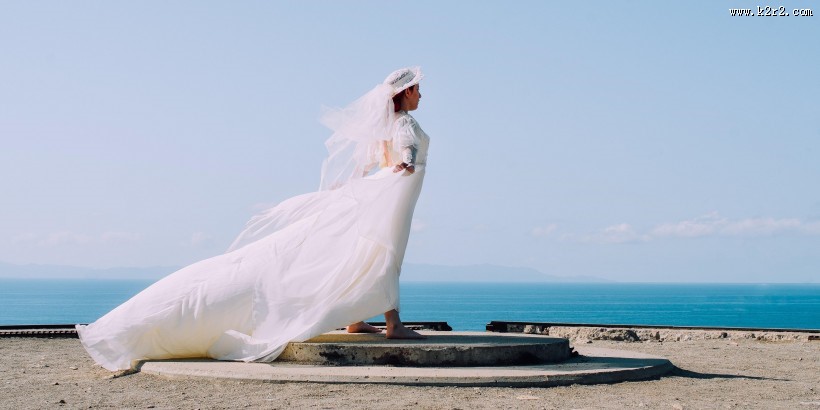 穿着婚纱的女人图片大全