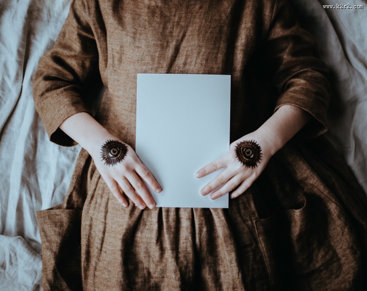 一个可爱的女孩图片