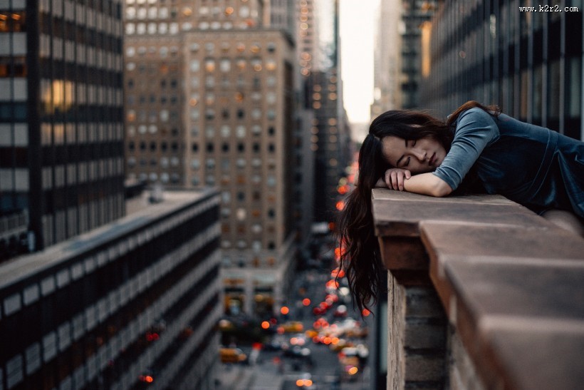 正在睡觉的美女图片