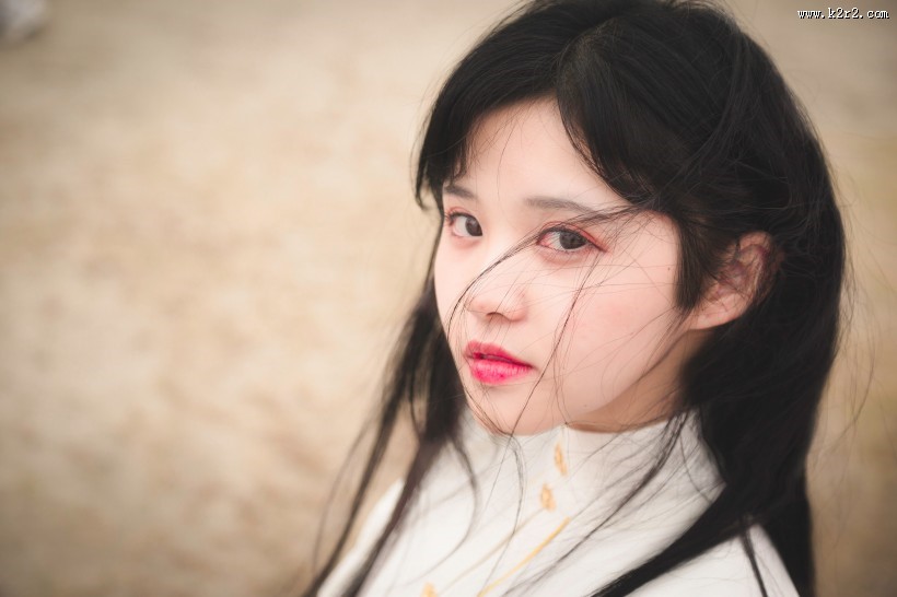 嘴唇的美女图片