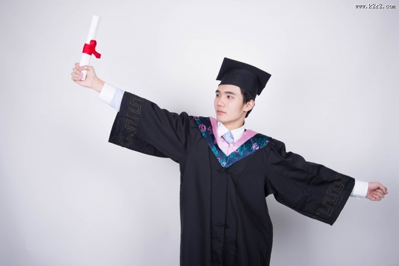 学生大学毕业图片