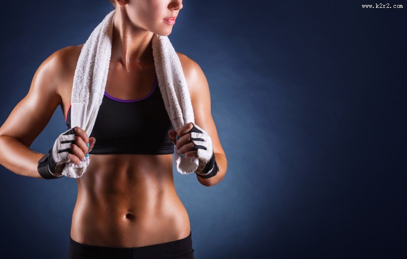 优美的女性腹部曲线图片