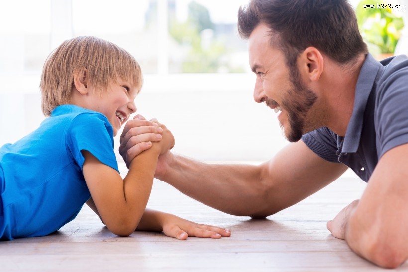 掰手腕的手部姿势图片大全