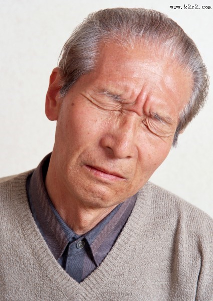 开朗的爷爷特写图片