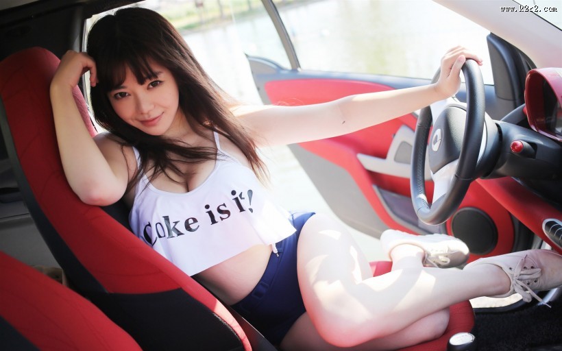 嫩模车模刘飞儿图片