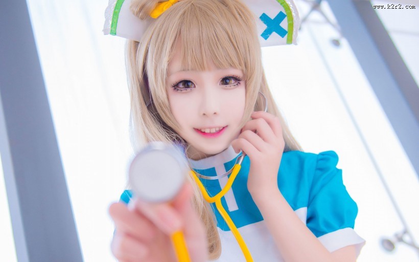 可爱美女cos南小鸟护士装图片