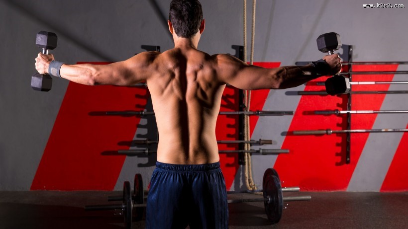 健身房健身的肌肉男图片大全