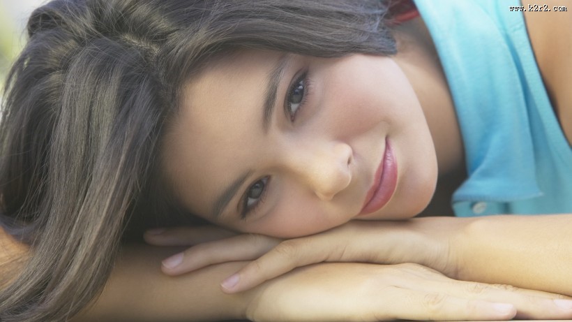 微笑的女孩图片