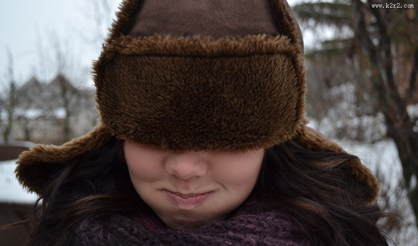 戴帽子的人物背影图片大全