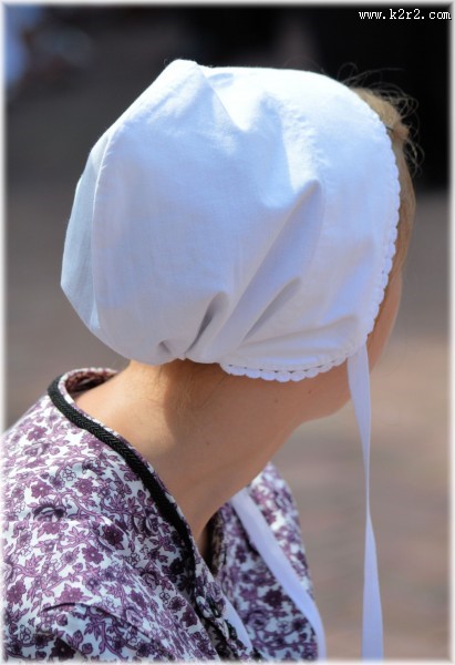 戴帽子的人物背影图片大全