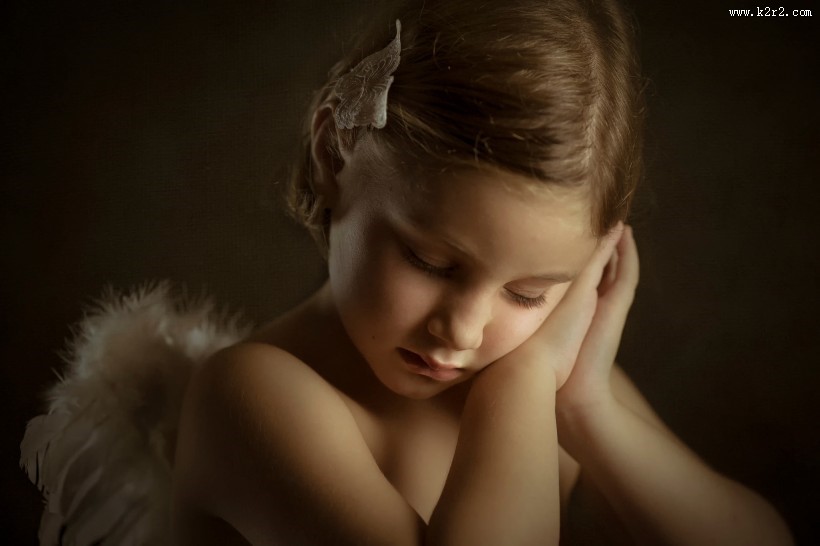 可爱的小天使女孩图片