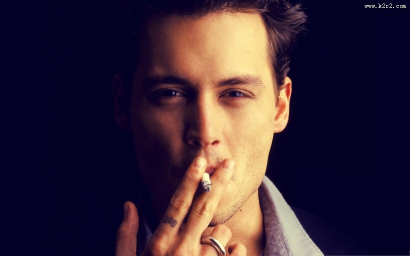 吸烟的人物图片