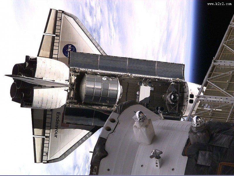 探索宇宙-太空中的宇航员图片