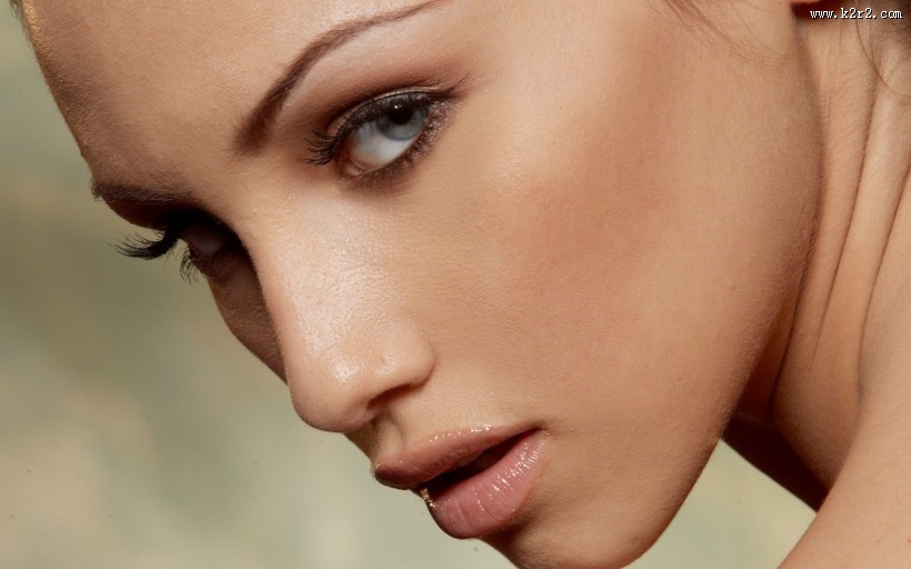 精致女性侧脸图片