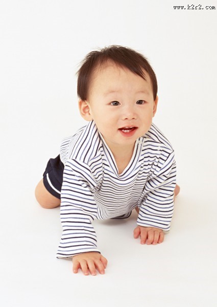 开心的宝宝图片大全