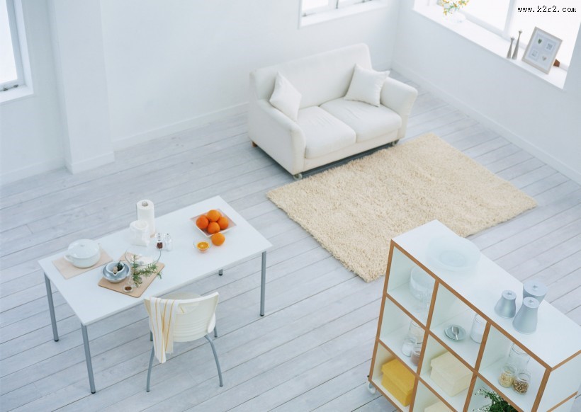 女性室内休闲图片