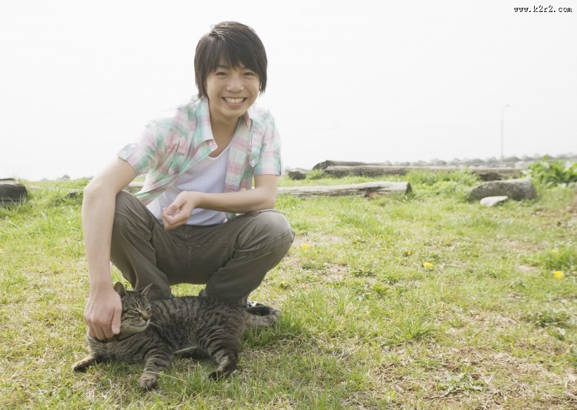 青少年外出郊游图片