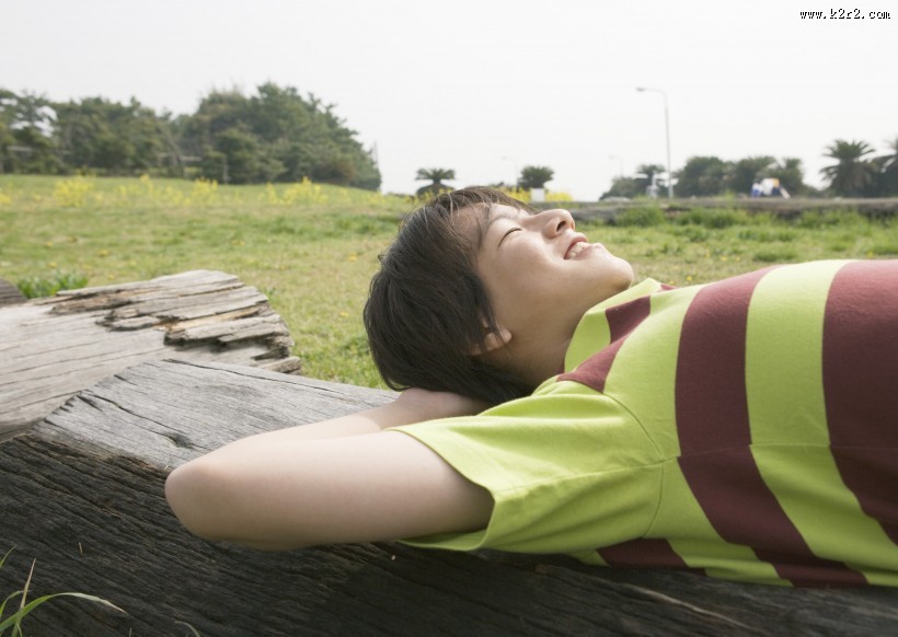 青少年外出郊游图片