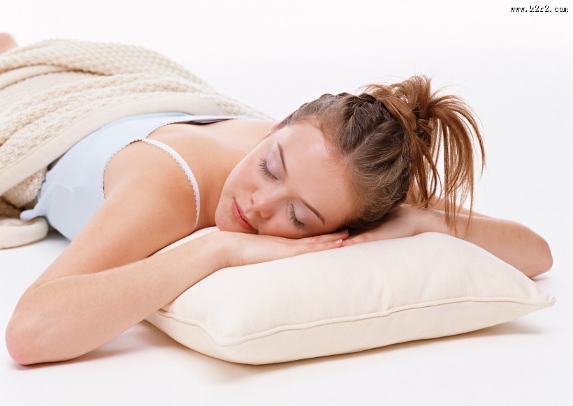 女性睡眠图片