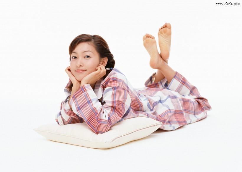 女性放松休息图片