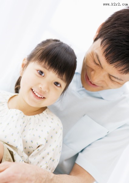 亲昵父女图片