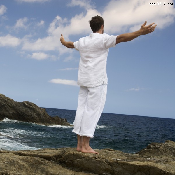 感受大自然男性图片