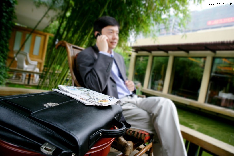 男性酒店休闲度假图片