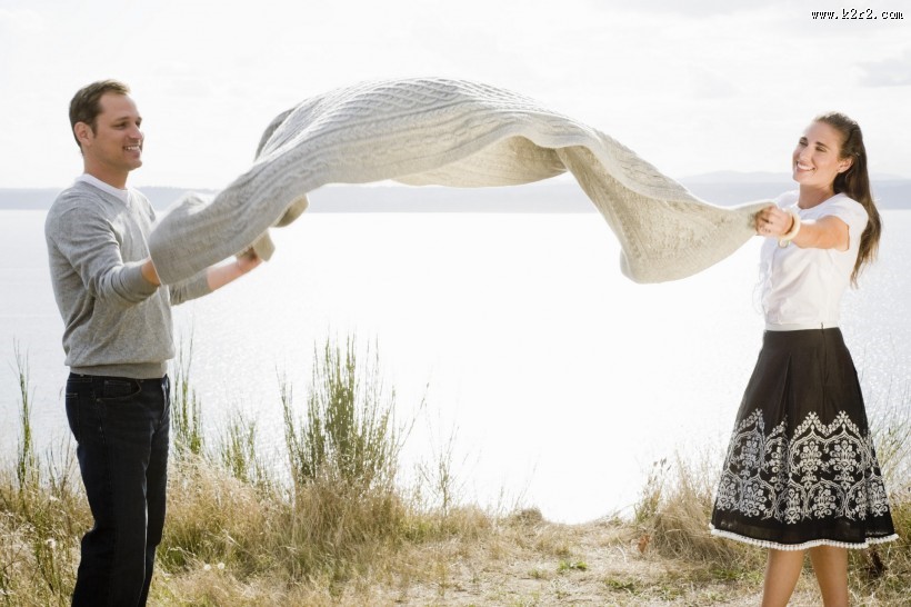 夫妻出游大自然图片大全