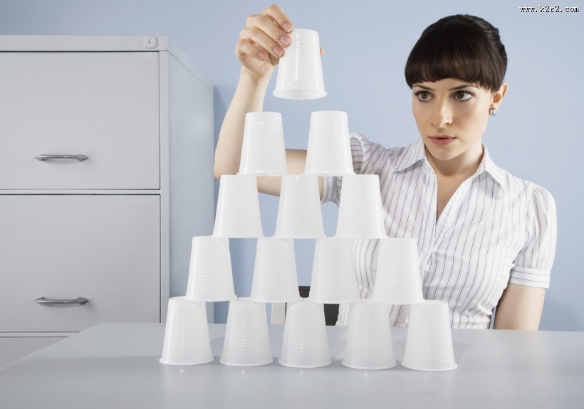 女性商业滑稽姿态图片