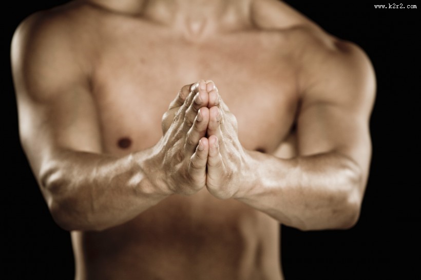 男性健康体魄特写图片