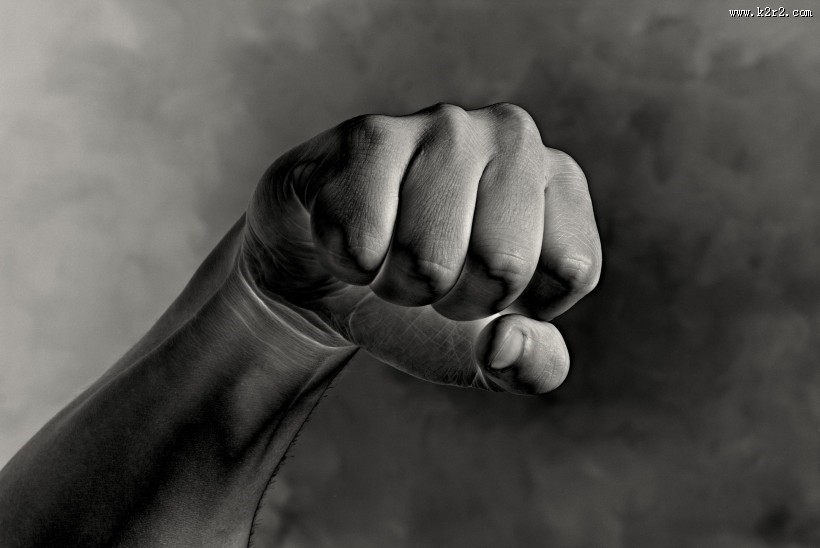 男性健康体魄特写图片