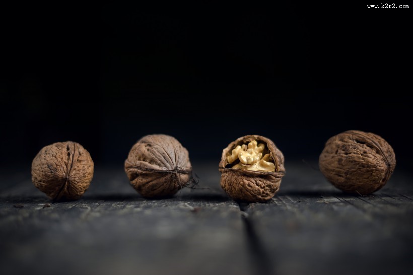 椭圆形的核桃图片