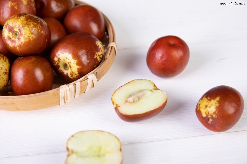 清脆爽口的新鲜冬枣图片