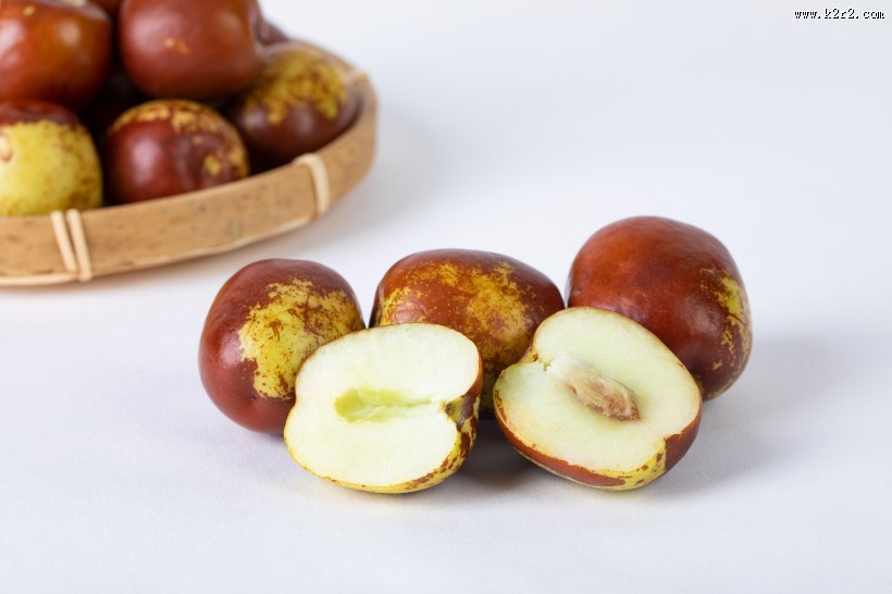 清脆爽口的新鲜冬枣图片