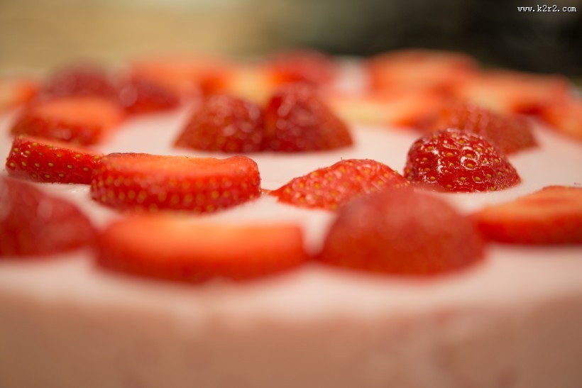 诱人的草莓水果蛋糕图片