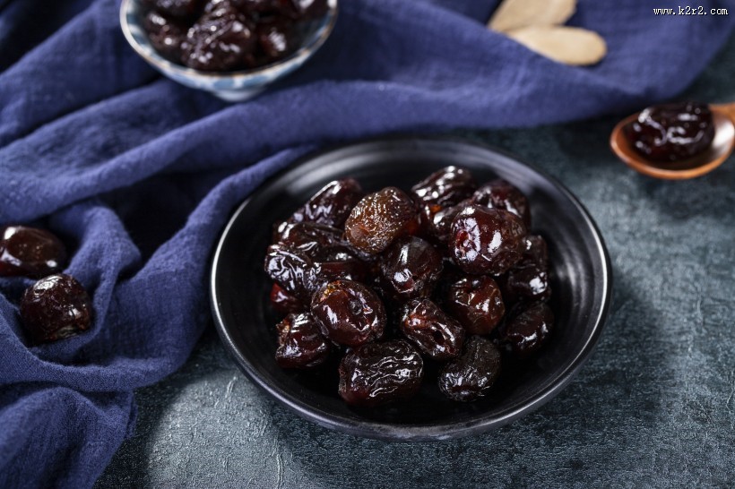 美味营养的蜜饯阿胶枣图片