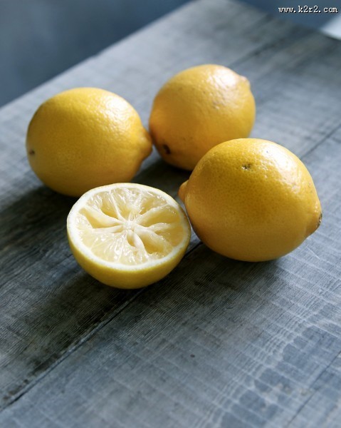 清爽的柠檬图片