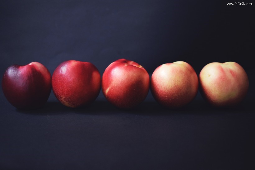 新鲜的桃子图片